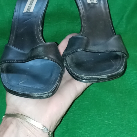 Shoes - Picture 3 of 7